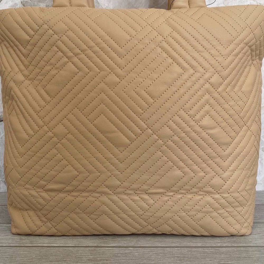 Karl Lagerfeld Large Voyage Beige Quilted Tote - Picture 3 of 6